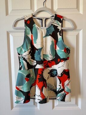 Anthropologie Akemi + Kin floral peplum top